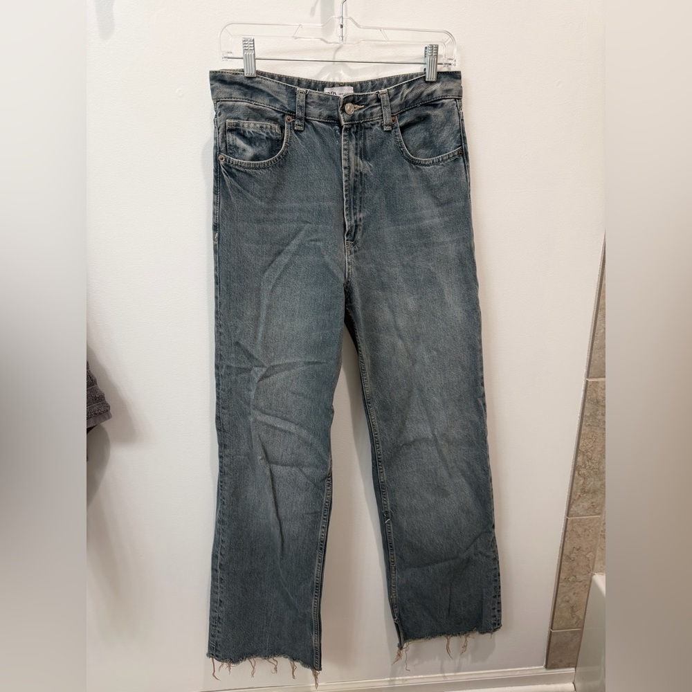 Zara straight leg jeans size 8. High rise
